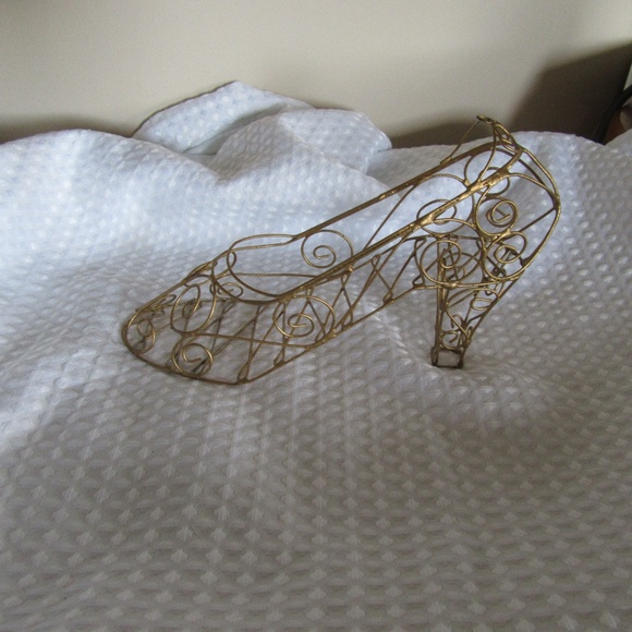 🎁 Bundle 2 for $24.00 -Wire shoe décor - Picture 4 of 8